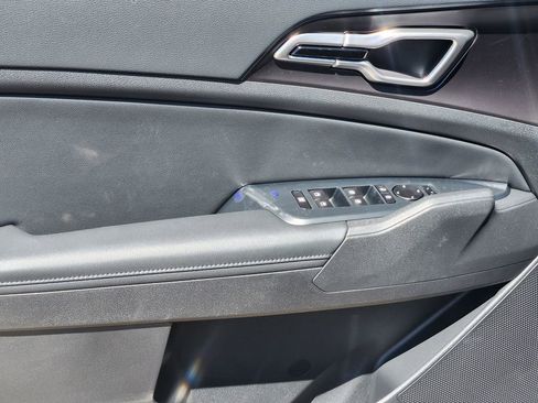 New 2026 Kia Sportage EX image 8