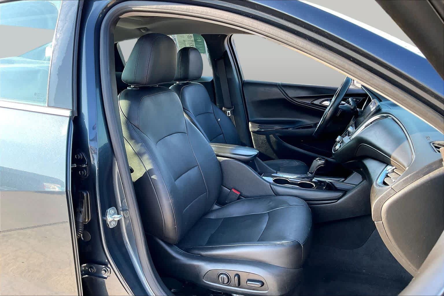 Used 2020 Chevrolet Malibu Premier FWD image 7