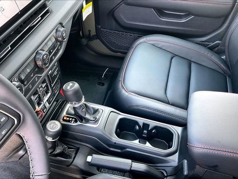 New 2026 Jeep Wrangler Unlimited Rubicon image 11
