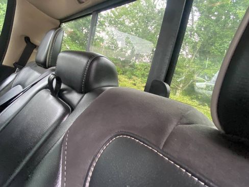 Used 2019 RAM 1500 Laramie w/ Off Road Group AWD/4WD image 49