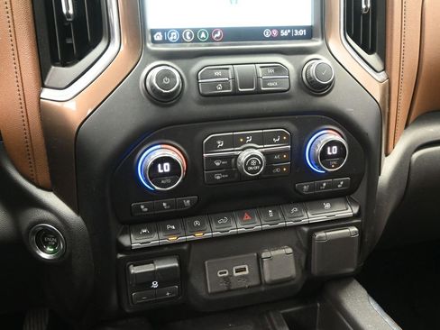 Used 2021 Chevrolet Silverado 1500 High Country image 19