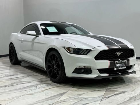 Used 2017 Ford Mustang Premium image 5