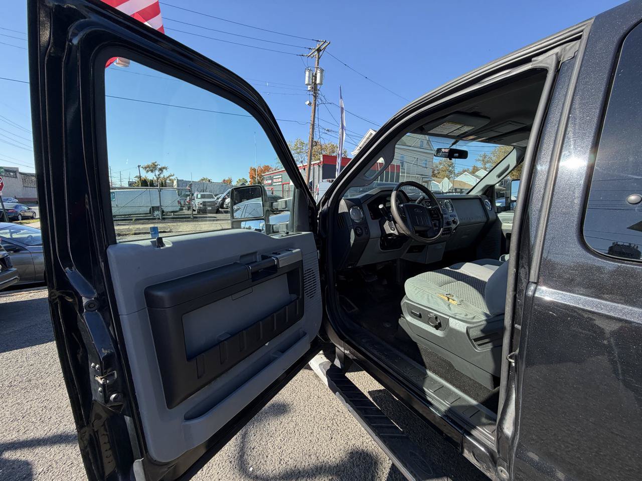 Used 2014 Ford F250 XLT w/ XLT Interior Package AWD/4WD image 18