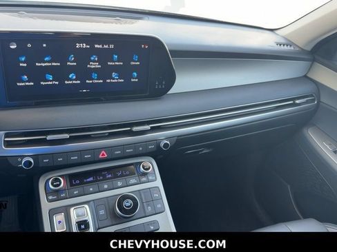 Used 2025 Hyundai Palisade SEL FWD image 18