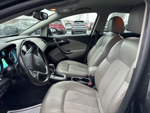 Used 2015 Buick Verano Base image 9