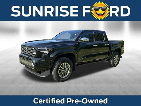 Used 2025 Toyota Tacoma Limited AWD/4WD image 1