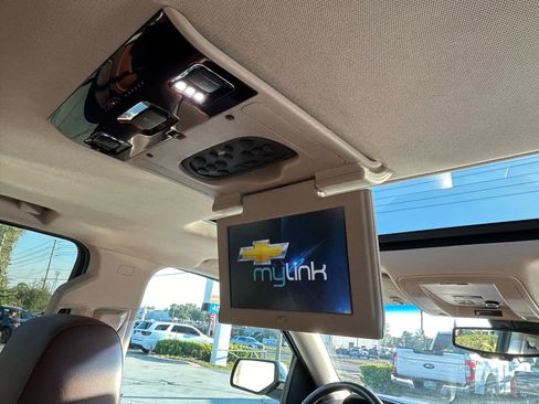 Used 2016 Chevrolet Suburban LTZ image 10