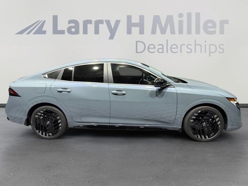 New 2026 Nissan Sentra SR w/ Floor Mat Package image 6