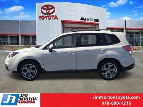 Used 2018 Subaru Forester 2.5i Touring AWD/4WD image 4