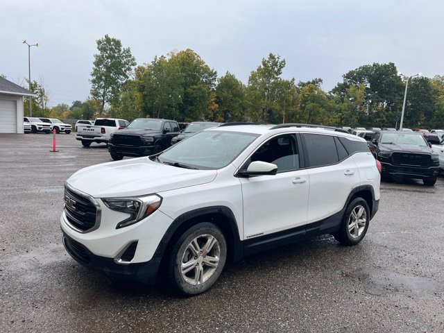 Used 2019 GMC Terrain SLE w/ Driver Convenience Package FWD image 4