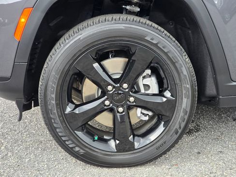 New 2025 Jeep Grand Cherokee L Altitude image 15