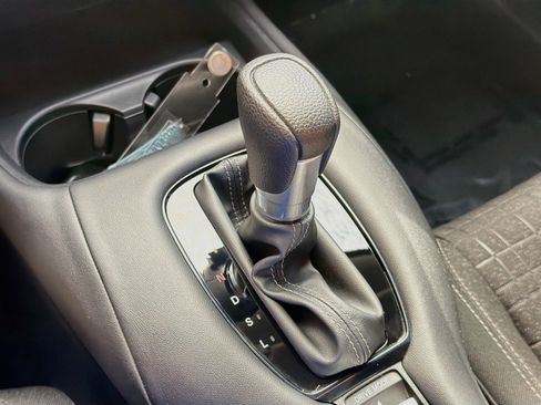 Used 2025 Honda HR-V LX image 15
