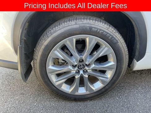 Used 2023 Toyota Highlander Limited AWD/4WD image 11