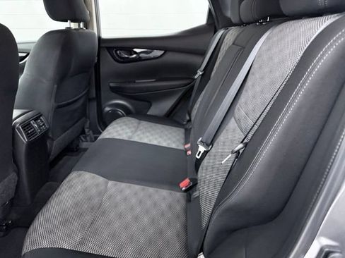 Used 2019 Nissan Rogue Sport SV FWD image 23
