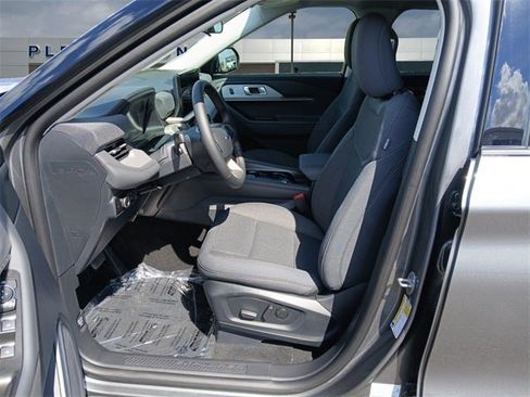 New 2025 Ford Explorer Active image 9