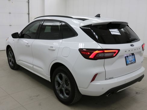 Used 2023 Ford Escape ST-Line w/ Tech Pack #1 image 5