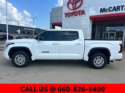 Used 2025 Toyota Tundra SR5 w/ SR5 Premium Package AWD/4WD image 11