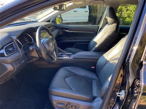 Used 2019 Toyota Camry XSE image 12