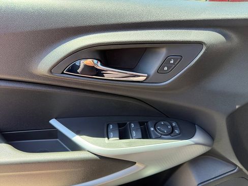 New 2026 Chevrolet Trax RS w/ Sunroof Package FWD image 11