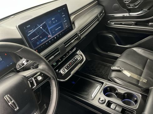 Used 2024 Lincoln Corsair Reserve w/ Equipment Group 201A image 18