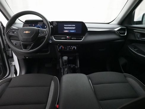 Used 2025 Chevrolet TrailBlazer LT image 5