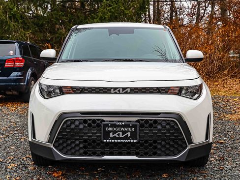 Certified 2025 Kia Soul LX w/ LX Technology Package image 2