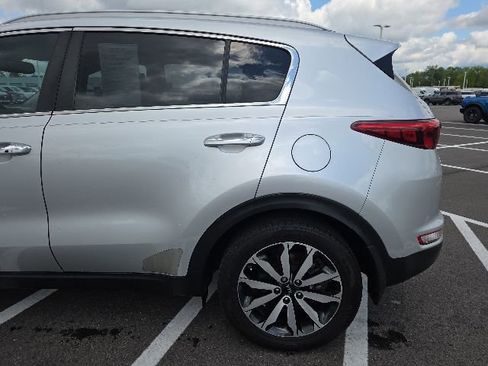 Used 2017 Kia Sportage EX w/ EX Technology Package FWD image 15