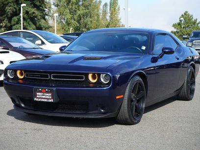 Used 2015 Dodge Challenger SXT w/ Driver Convenience Group