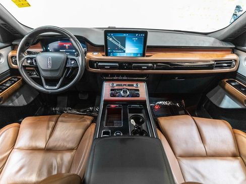 Used 2021 Lincoln Aviator Reserve w/ Equipment Group 202A AWD/4WD image 13