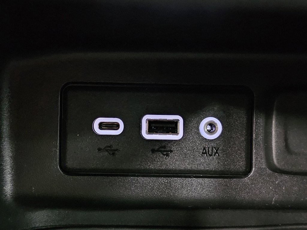 Used 2020 Chevrolet Equinox LT FWD image 22
