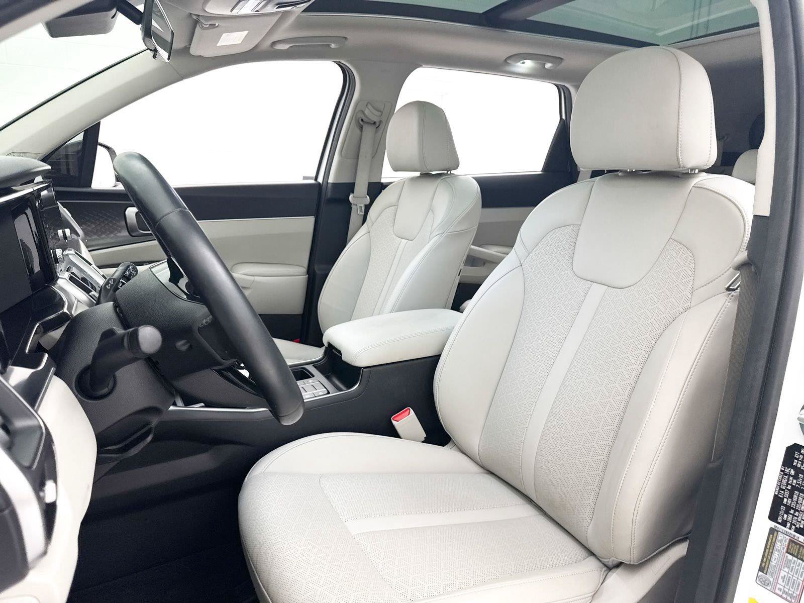 Used 2023 Kia Sorento S w/ Panoramic Sunroof Package FWD image 22