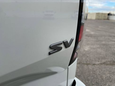 Used 2024 Nissan Frontier SV w/ SV Convenience Package image 13