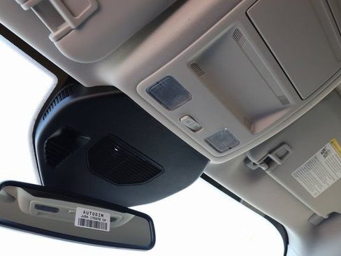 Used 2025 Ford Escape SE w/ PHEV Premium Package FWD image 40