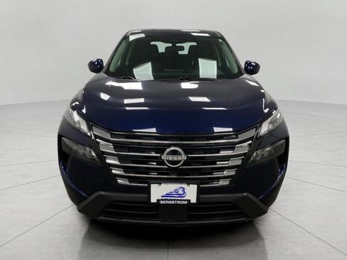 Certified 2025 Nissan Rogue SV image 10