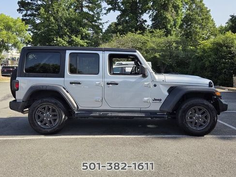Used 2024 Jeep Wrangler Unlimited Sport AWD/4WD image 6