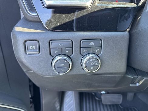 Used 2026 GMC Sierra 1500 Elevation image 22