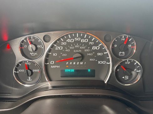 Used 2019 Chevrolet Express 2500 w/ Driver Convenience Package image 16
