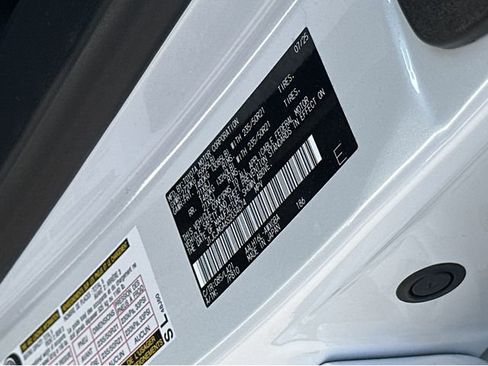 Certified 2025 Lexus RX 450h AWD w/ Luxury Package image 40