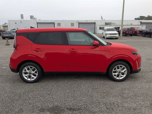 Used 2024 Kia Soul LX w/ Option Group 015 image 3