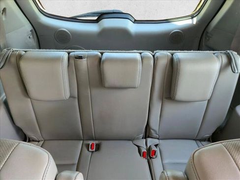 Used 2017 Toyota Highlander Limited Platinum FWD image 18