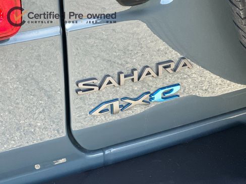 Used 2025 Jeep Wrangler Unlimited Sahara w/ Safety Group AWD/4WD image 27