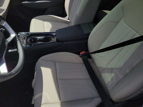 New 2026 Audi Q3 quattro 2.0T AWD/4WD image 17