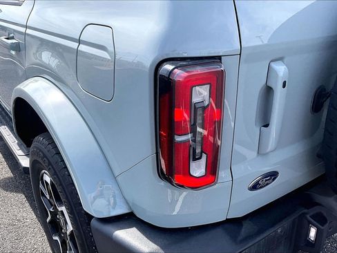 Used 2022 Ford Bronco Outer Banks AWD/4WD image 28