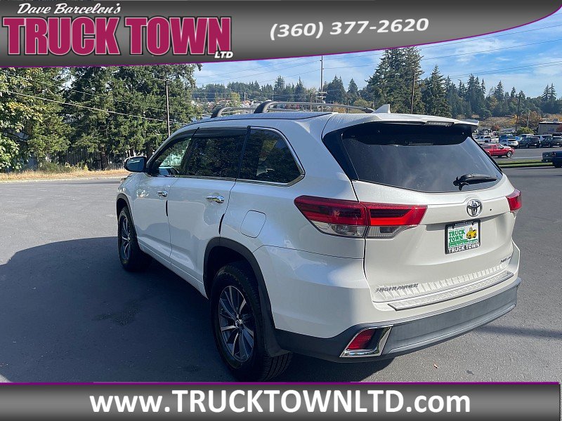 Used 2018 Toyota Highlander XLE AWD/4WD image 5