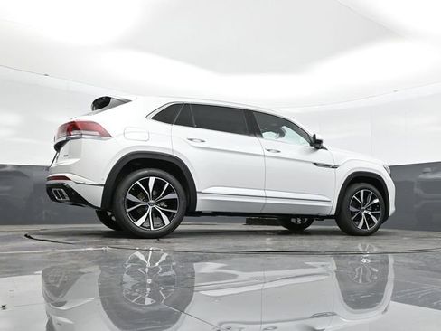 New 2026 Volkswagen Atlas Cross Sport SEL Premium R-Line image 31