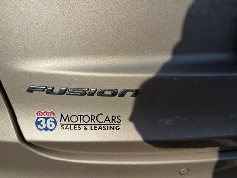 Used 2019 Ford Fusion SE FWD image 8