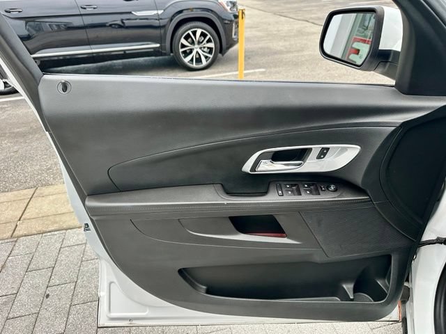 Used 2017 Chevrolet Equinox LT w/ Convenience Package FWD image 10