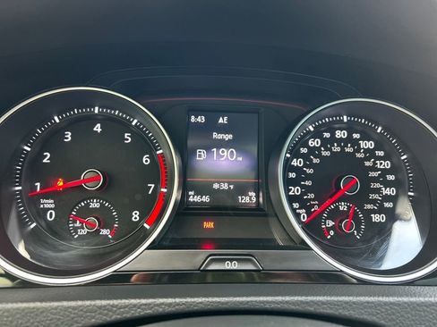 Used 2019 Volkswagen GTI SE image 19