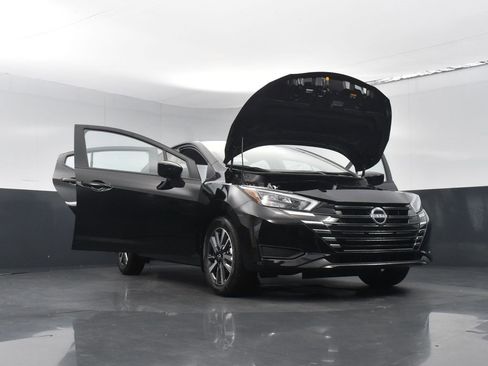 New 2025 Nissan Versa SV w/ Trunk Package image 28