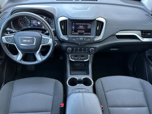Used 2024 GMC Terrain SLE image 15